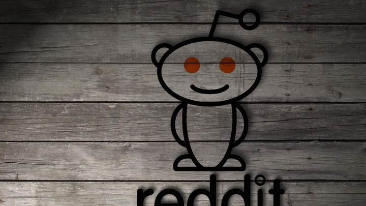reddit Logo On Wood
